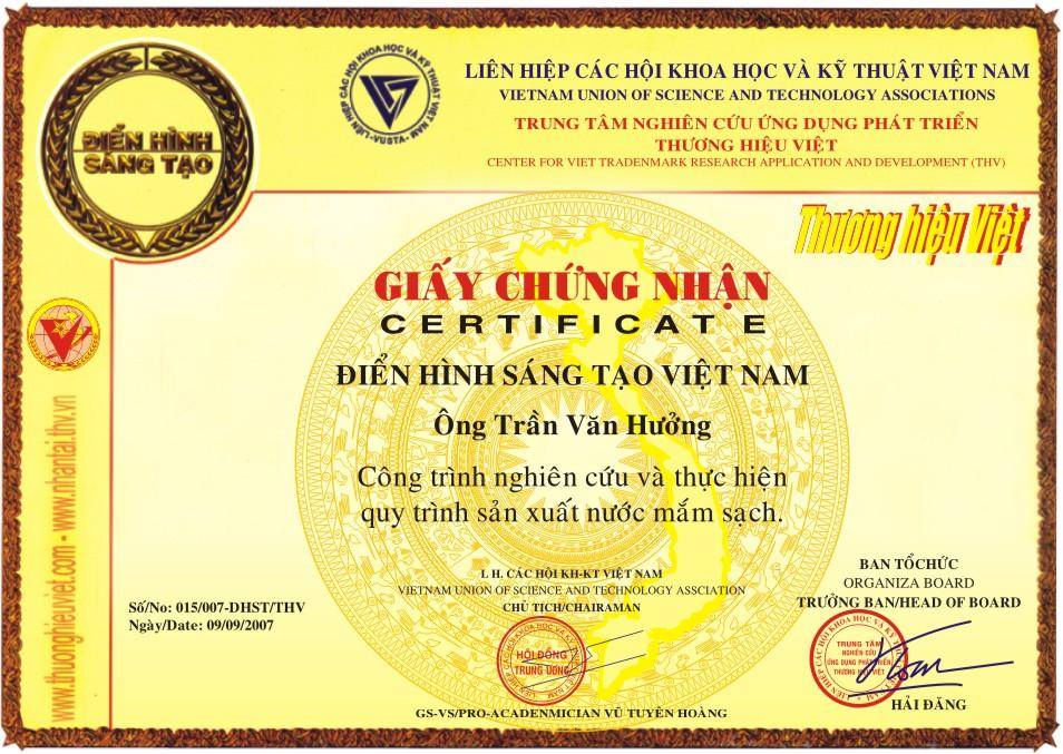 Nước mắm Trần Văn Hưởng cốt cô đặc 45N (1 chai 950ml)