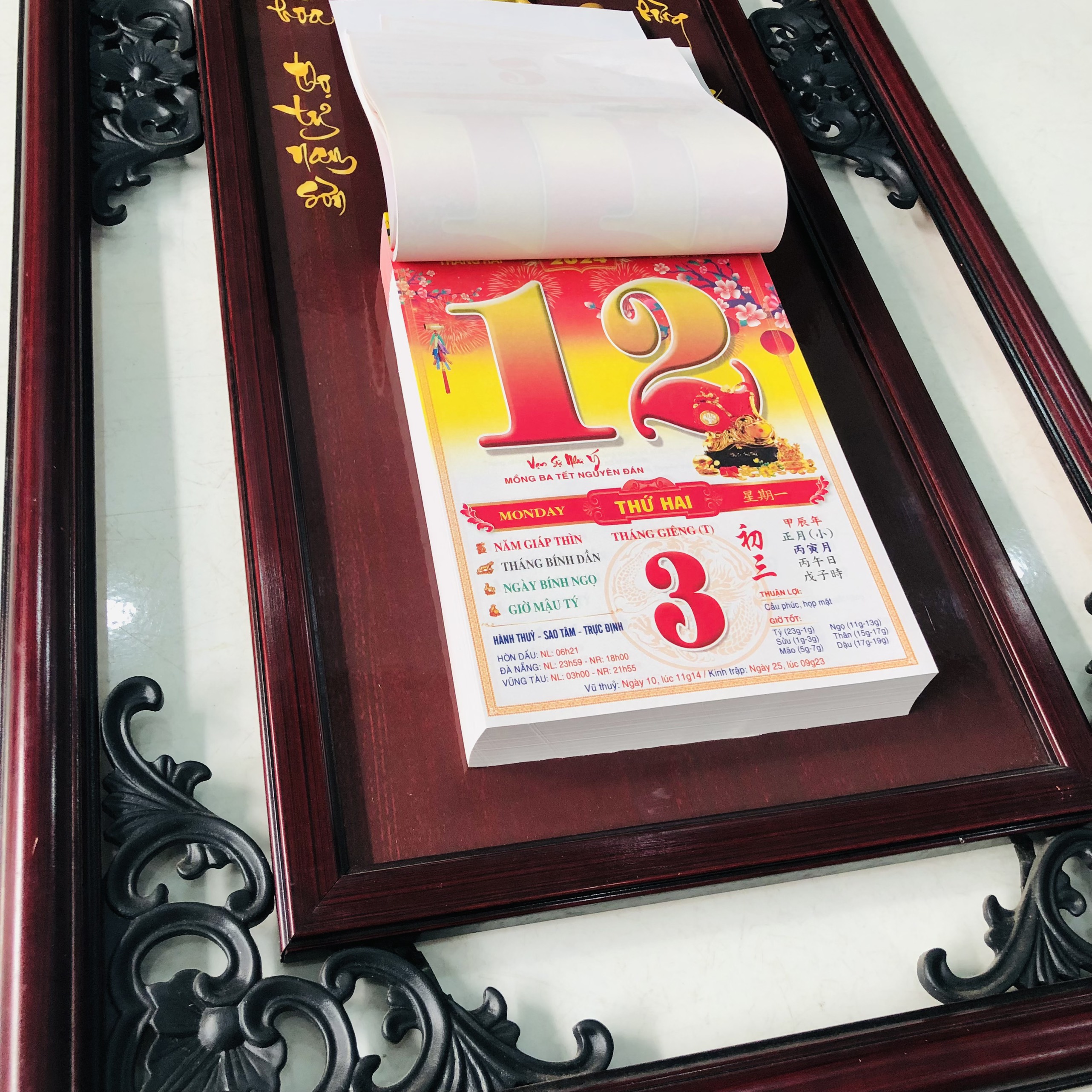 Lịch treo tường 2024, kích thước 20x15