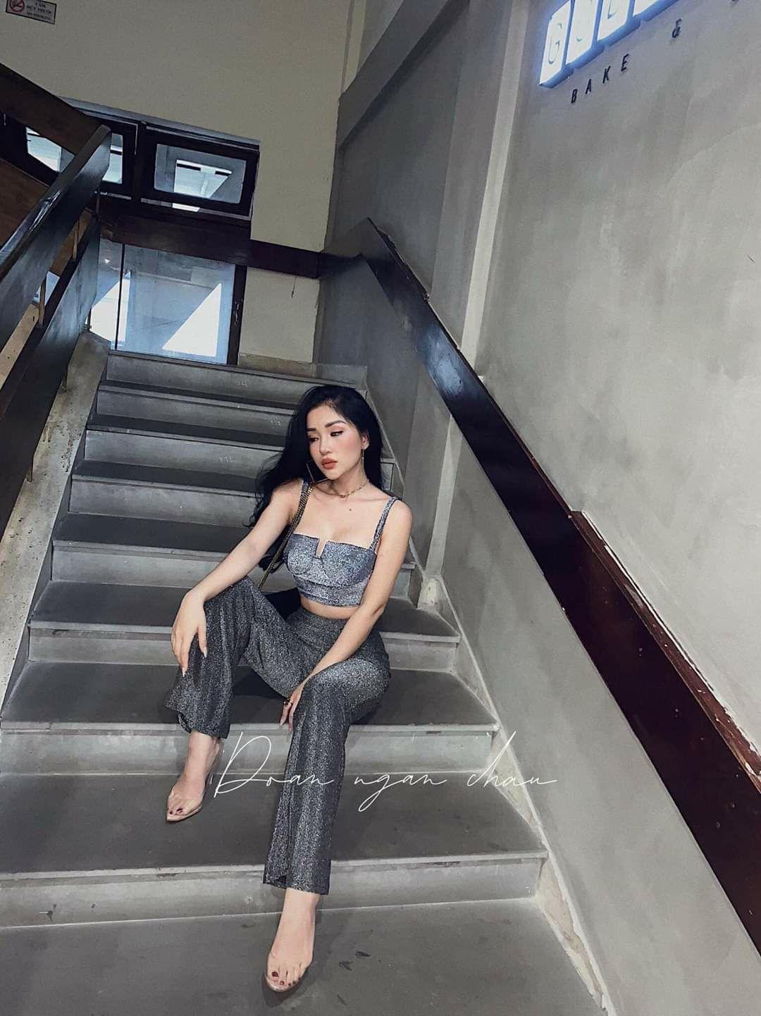 Sét áo croptop nhũ 2 dây quần suông