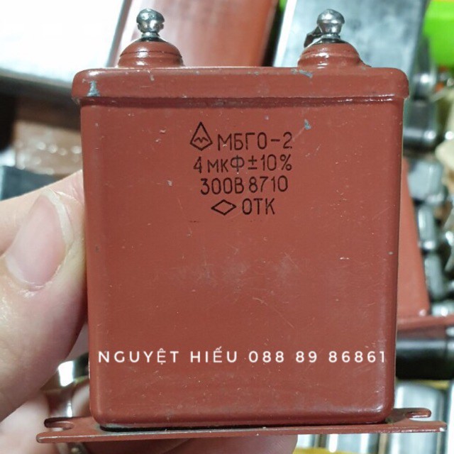 Tụ 2 chân nga mỏng 300b 4uf-350v