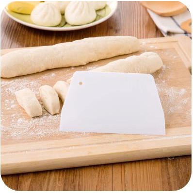 Miếng nhựa cắt bột hình vuông