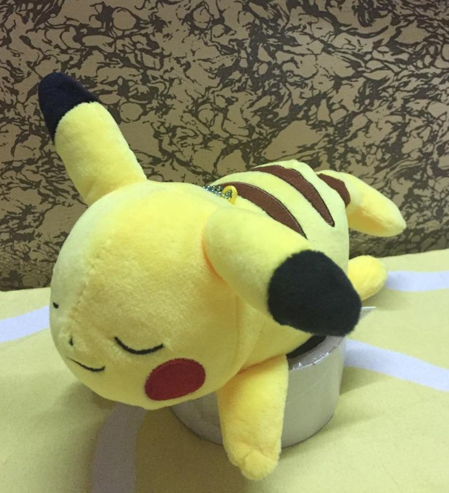 Móc khóa gấu bông Pikachu dáng ngủ dễ thương