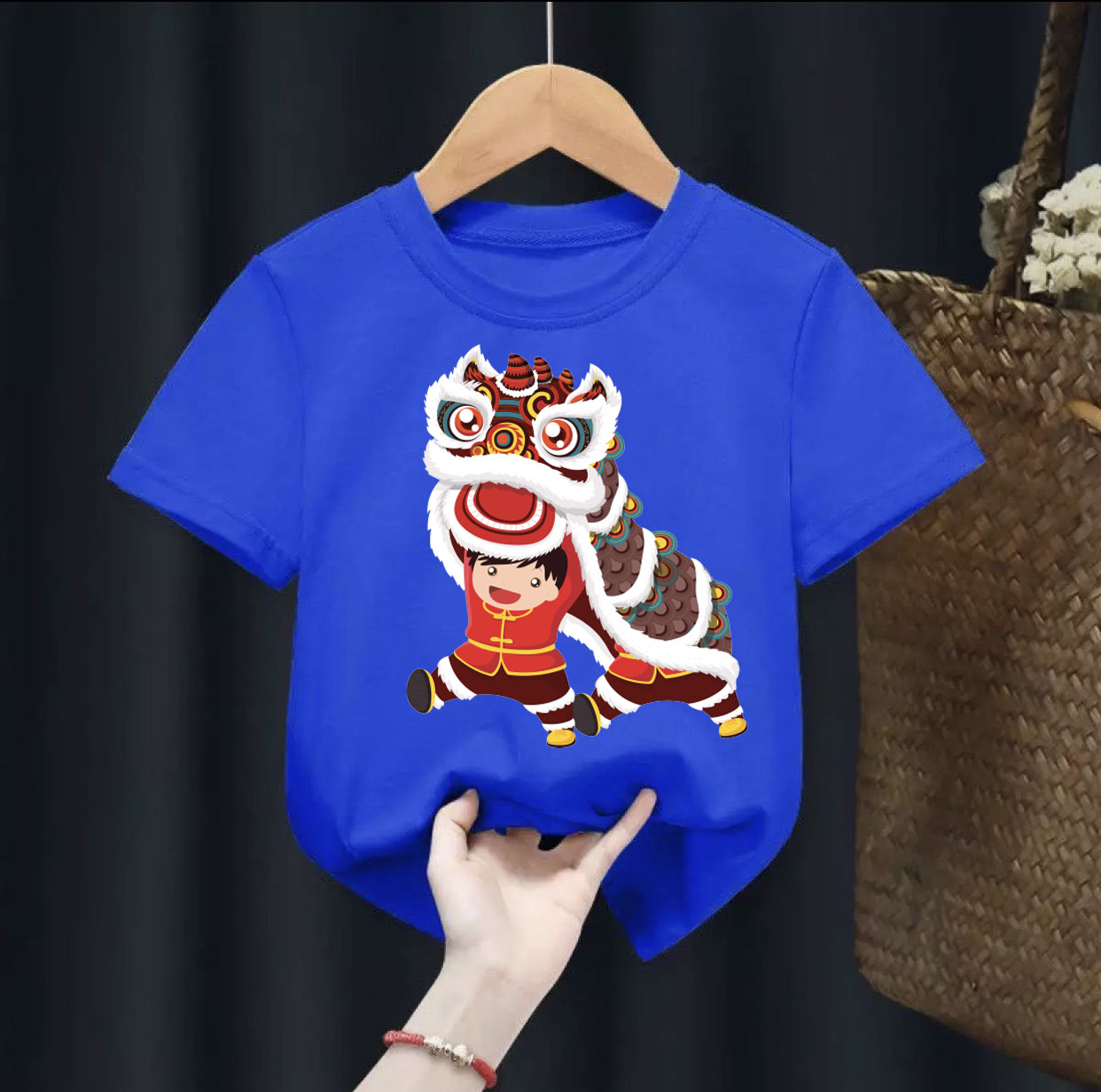Áo thun tết cho bé hình cậu bé múa lân ,áo cho bé từ 6kg-30kg.AT04.