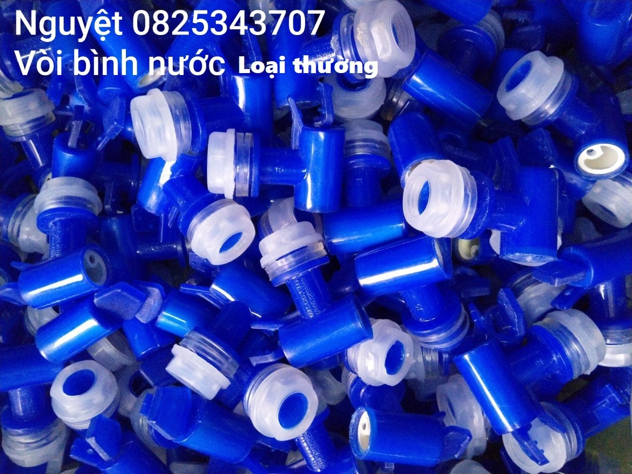 Vòi bình nước 19L,20L (100 cái) màu xanh dương