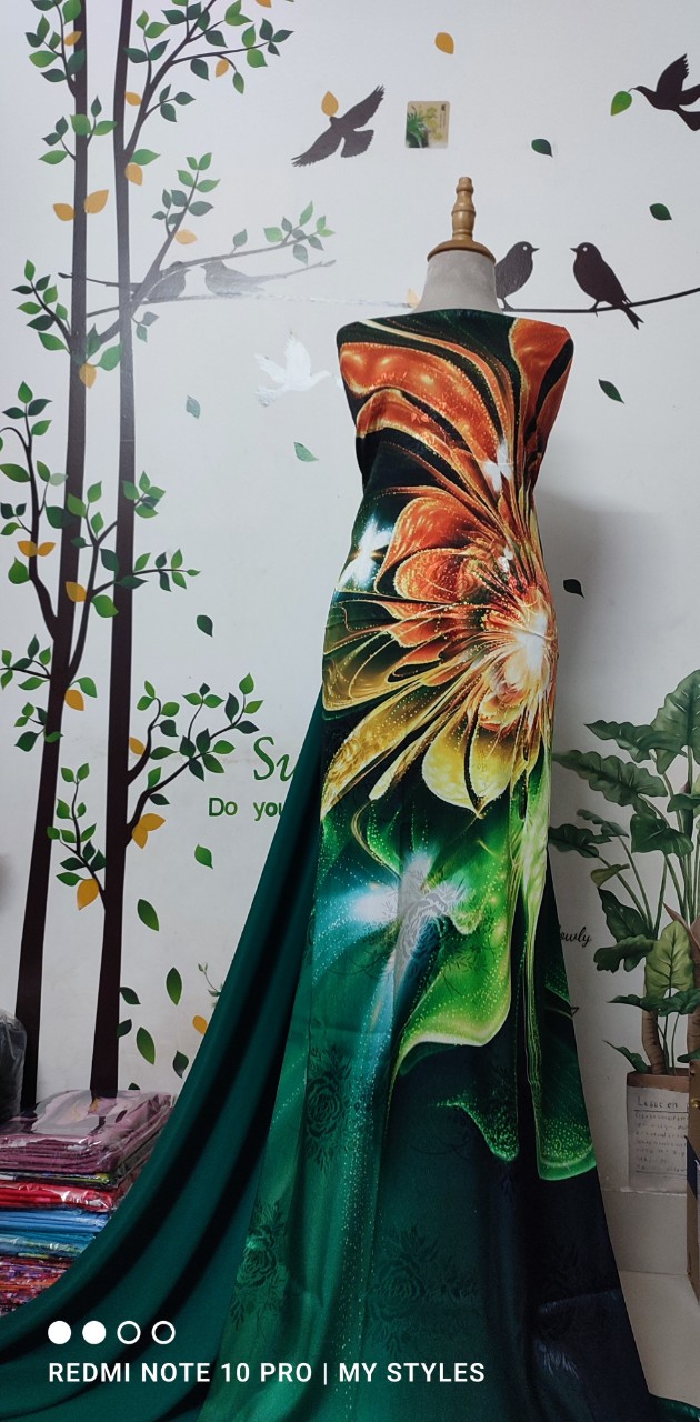 Vải áo dài cao cấp hoa văn lớn độc đáo, phá cách - lụa vân gỗ hoa hồng