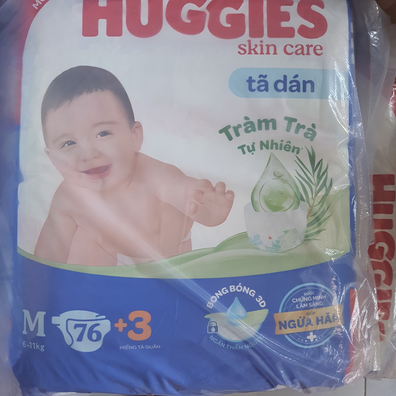 Tã dán Huggies tràm trà M76 (tặng kèm 3 miếng) (mẫu mới Skincare)