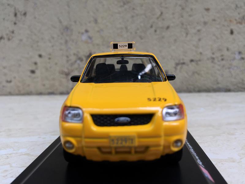 [HCM]Mô hình Xe ô tô FORD Escape 2005  1:43