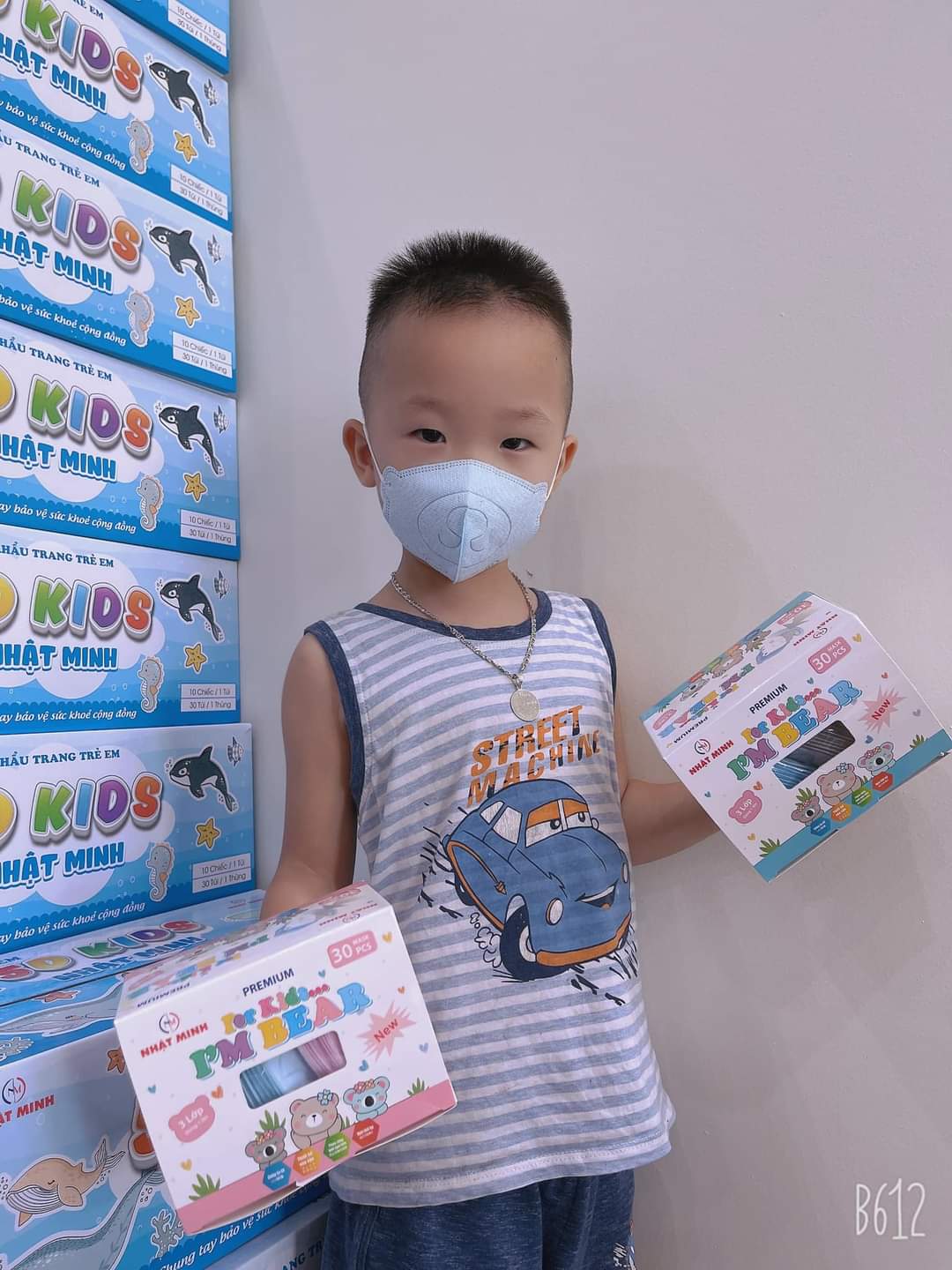 Khẩu trang Q6 trẻ e 1 thùng 300 cái