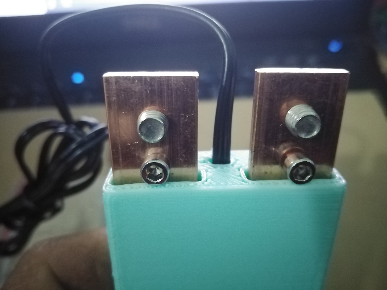 Tay Hàn Điểm Cell Pin Cân Lực