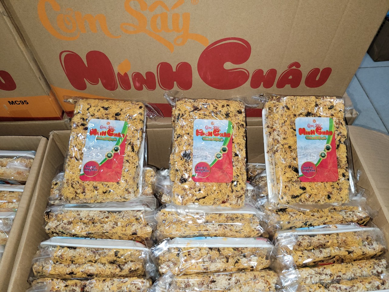 CƠM CHÁY CHÀ BÔNG/GẠO LỨT RONG BIỂN - CƠM SẤY MINH CHÂU - GÓI 250GR - GÓI 2,5 MIẾNG LỚN - đơn từ 3 gói được đóng gói chống sốcvới màng cột khí