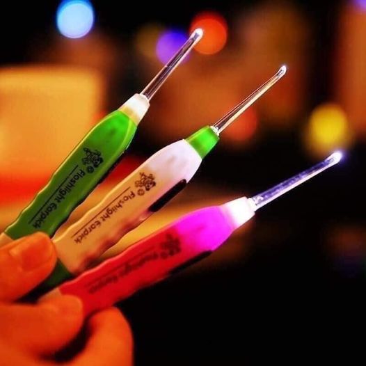 DỤNG CỤ LẤY RẤY TAI CÓ ĐÈN