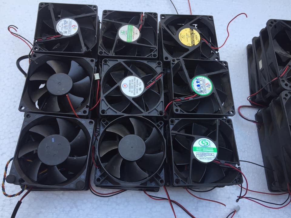 Fan Quạt tản nhiệt 12V 8x8x2cm
