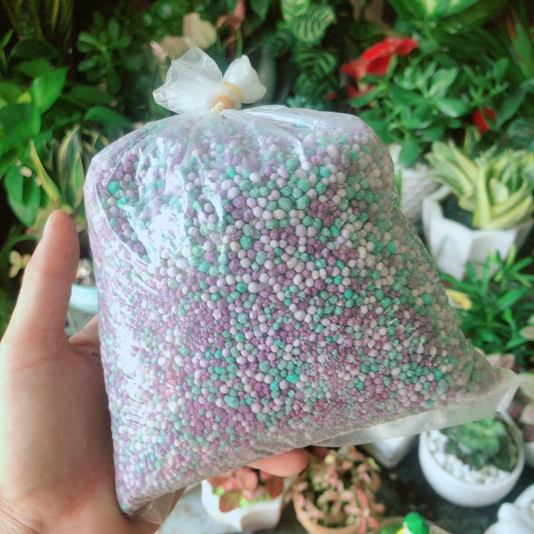 Phân đạm kích thích ra rễ, ra hoa