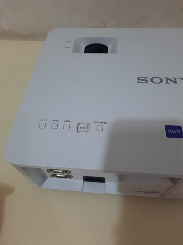 Bảng giá Máy chiếu Sony VPL-EX570