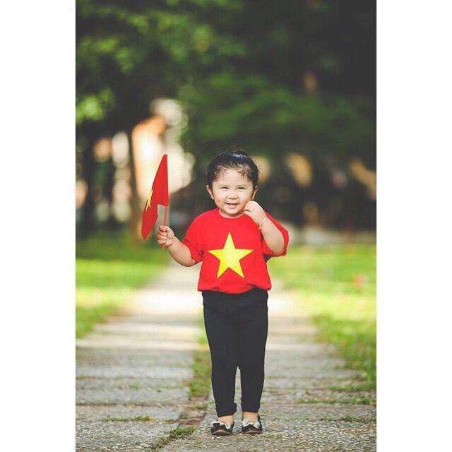 Áo Thun Cờ Đỏ Sao Vàng Cực Đẹp