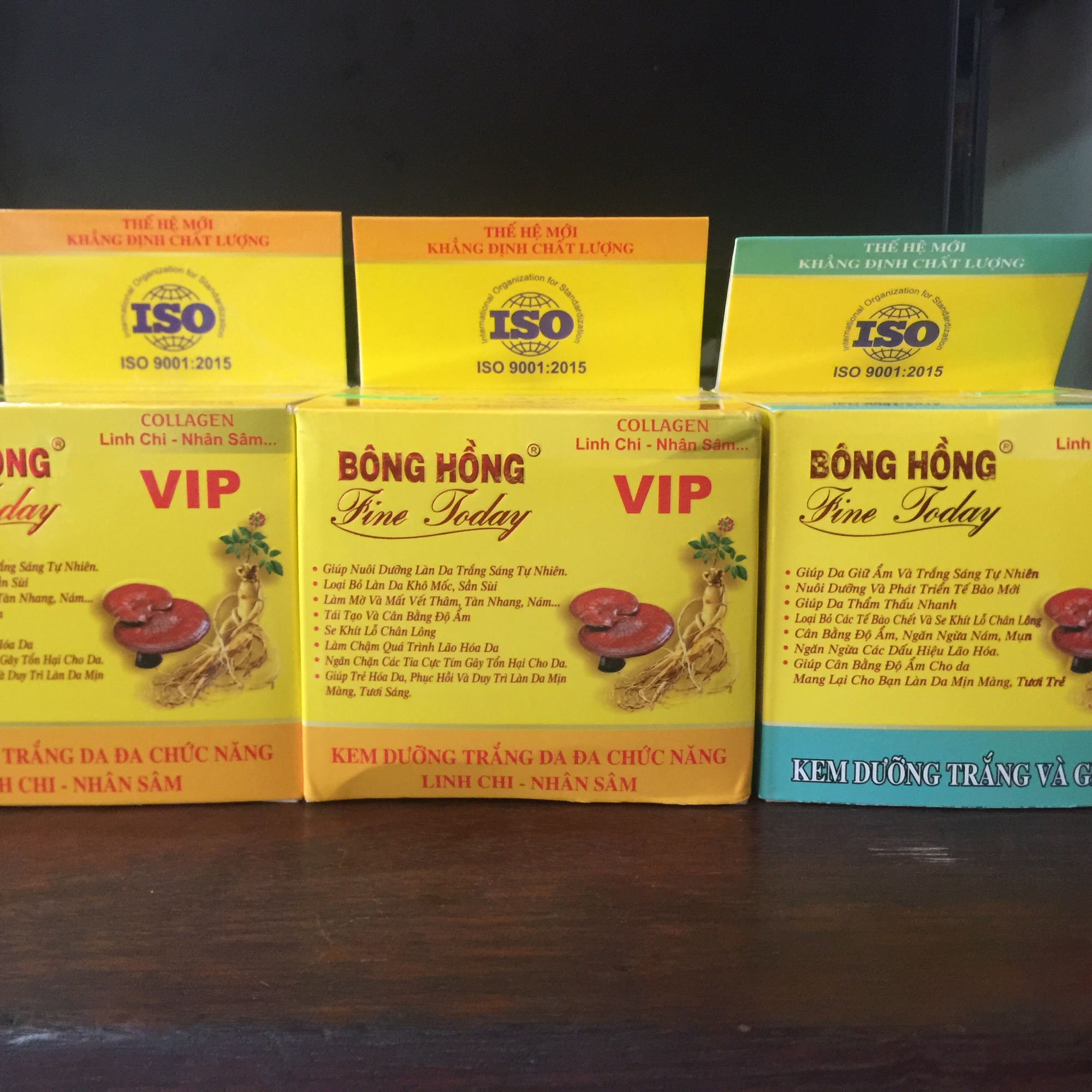 Kem Dưỡng Trắng Da Bông Hồng Vip