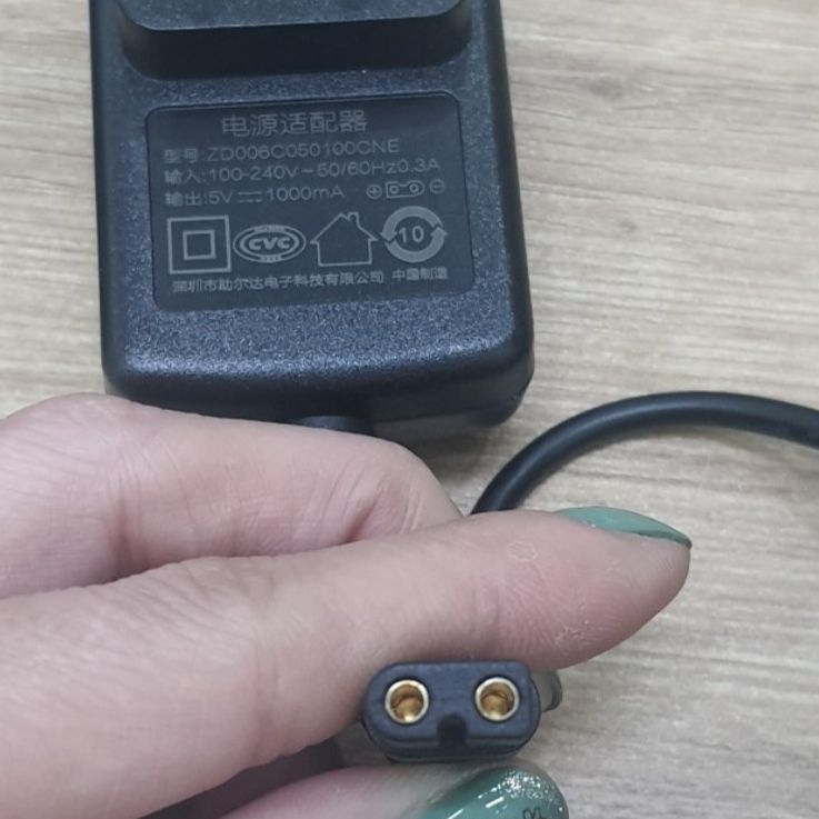 Sạc tông đơ ( sạc được hầu hết các loại tông đơ)