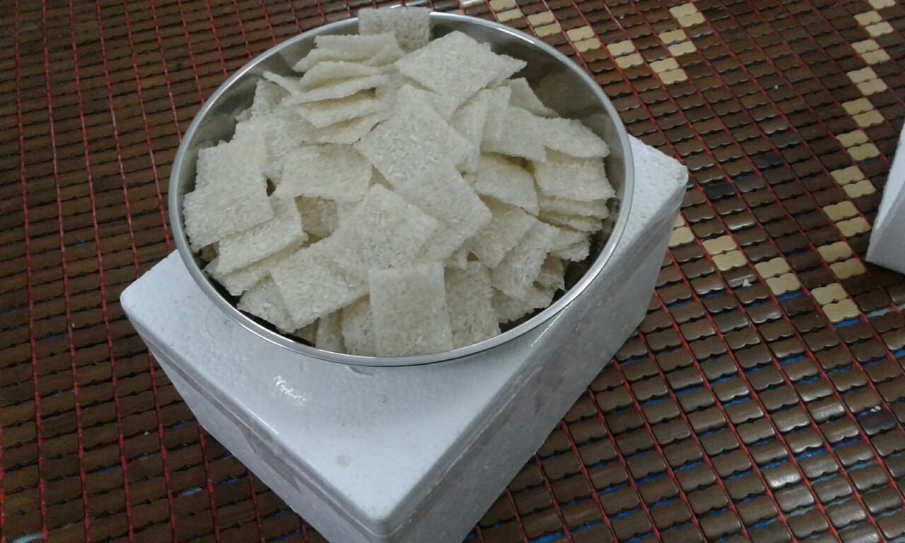 cơm cháy chưa chiên Kim Chi Foods
