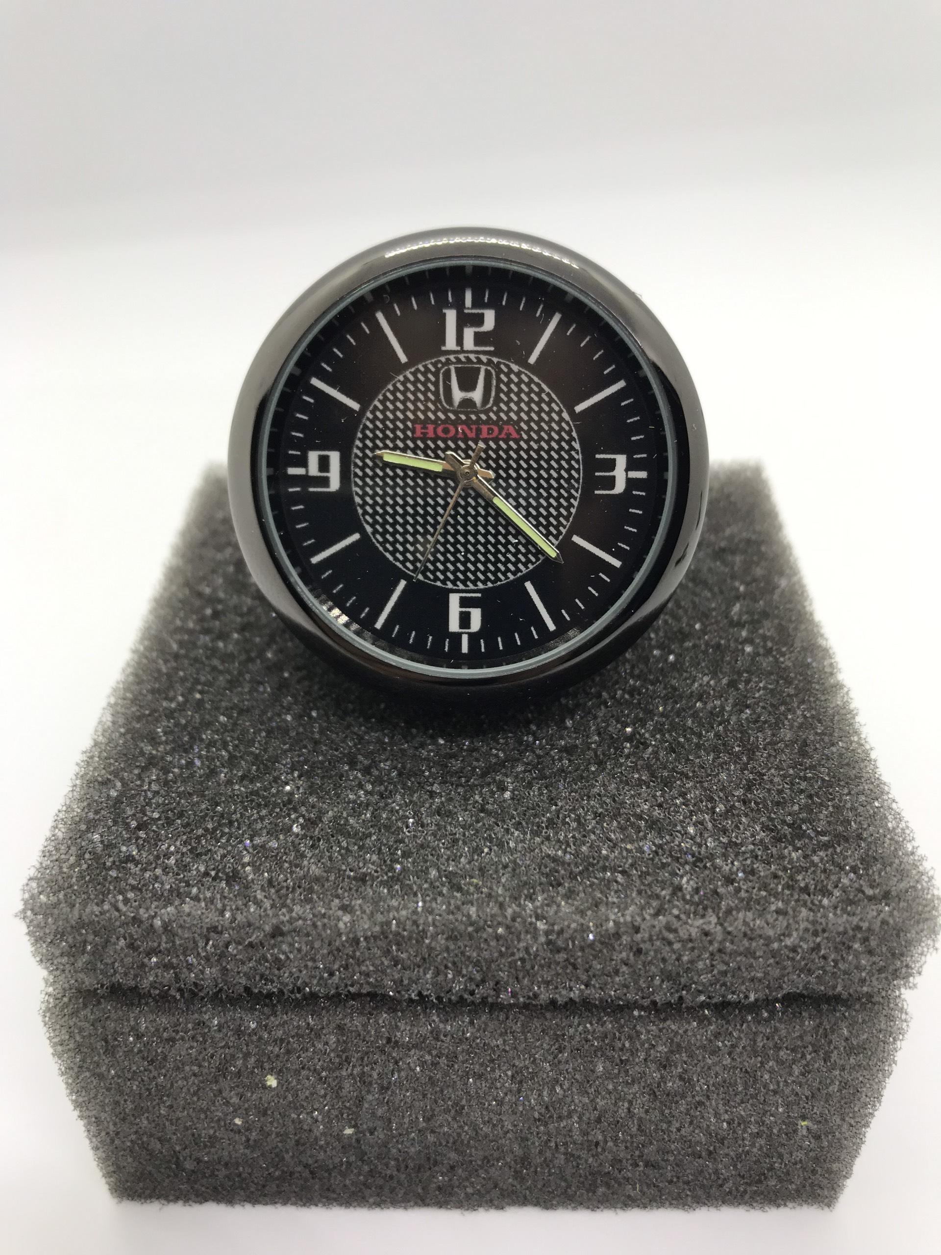 Đồng Hồ Dạ Quang Màu Xanh Logo HONDA Đồng hồ Máy Điện Tử, Giúp Trang Trí Nội Thất Trên Xe Ô Tô trở lên tinh tế hoàn hảo hơn, sang trọng hơn.