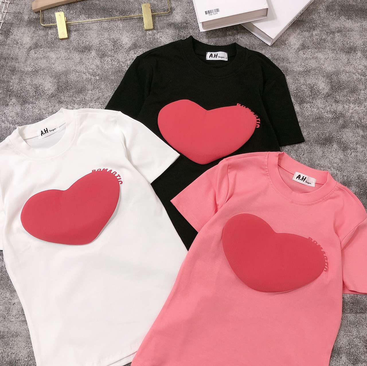 Áo thun dáng ôm nữ tay ngắn Trái Tim nổi phom dài baby tee