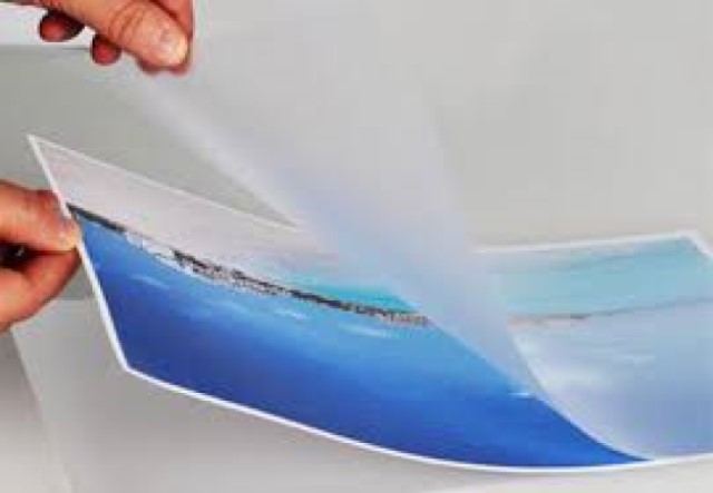 MÀNG ÉP PLASTIC A4 200 MIC 100 TỜ /HỘP