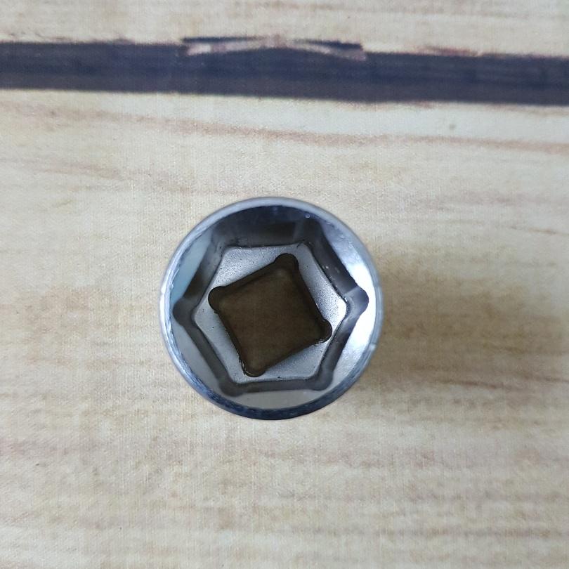 đầu tuýp vặn ốc 15MM chân 1/2