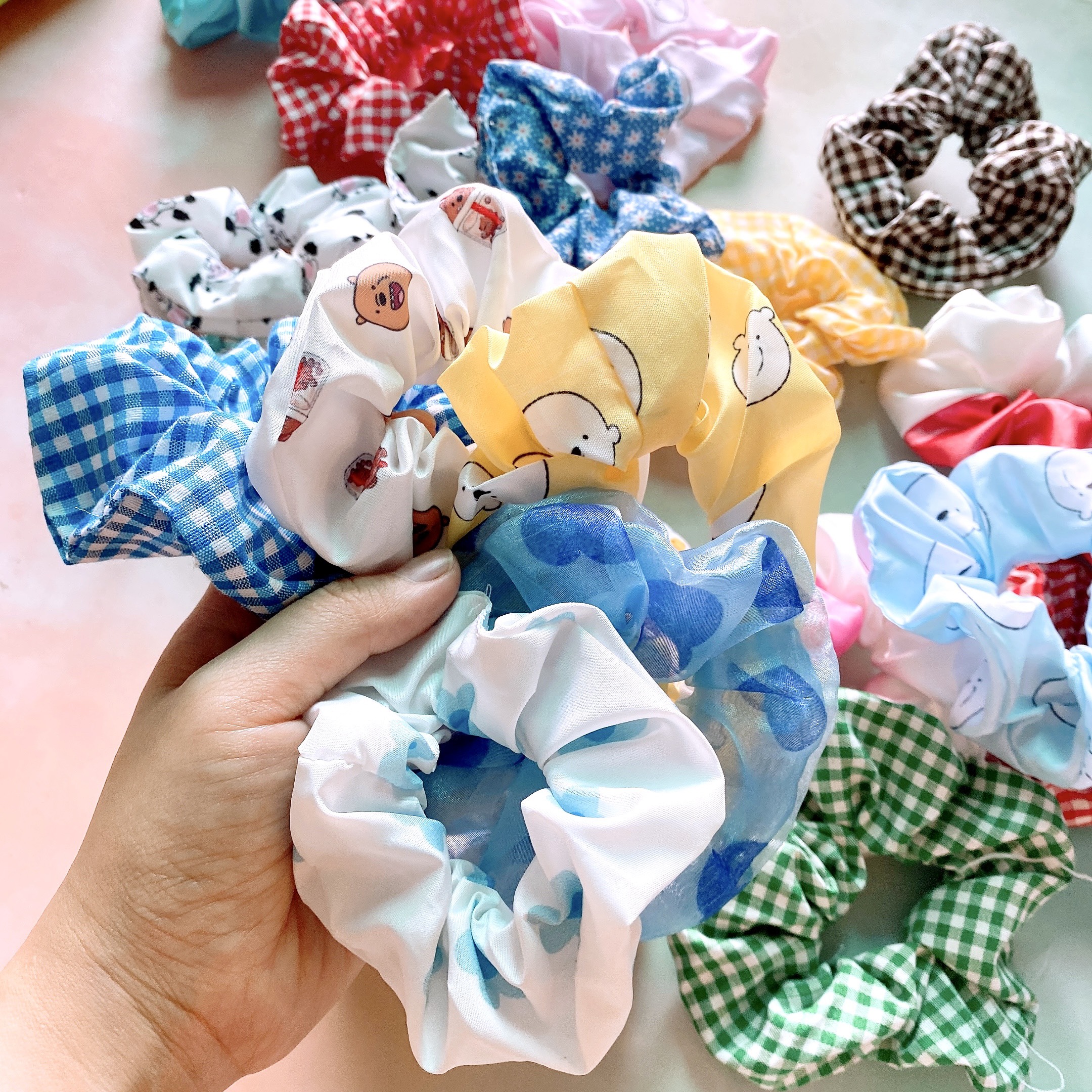 {Ảnh thật} SET MIX 5-10 SCRUNCHIES VẢI ĐẸP,  ĐỦ KIỂU, CỘT TÓC VẢI ĐEO TAY THỜI TRANG NỮ
