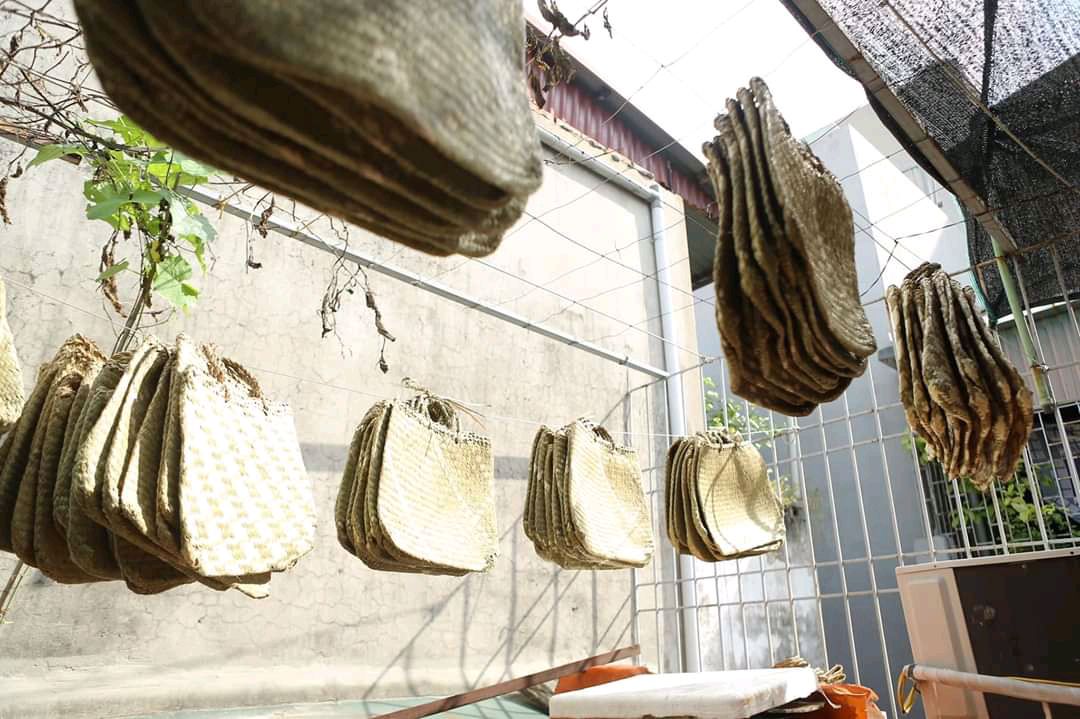 Bị cói đựng hoa quả, đi chợ