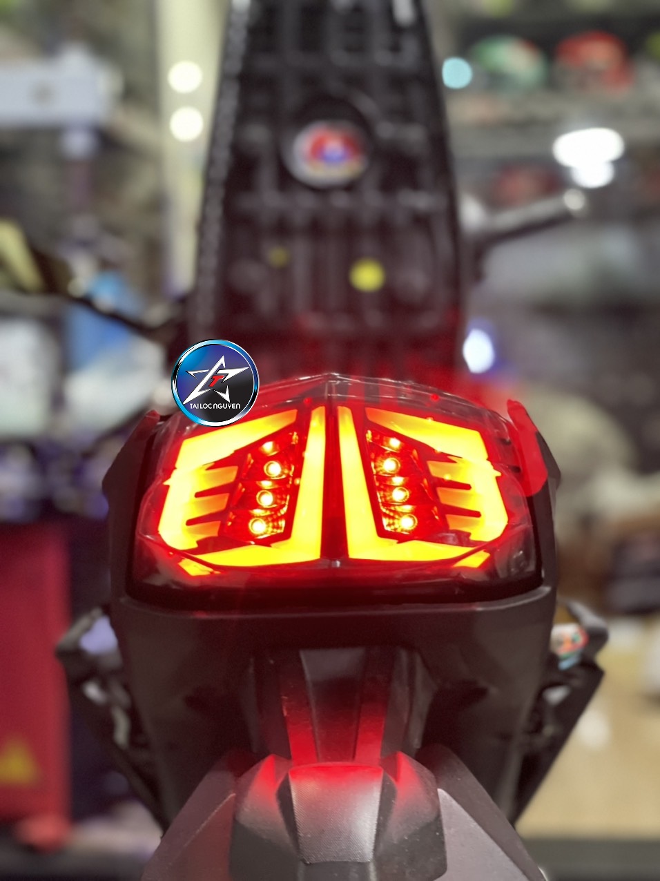 [HCM]ĐUÔI ĐÈN HẬU TÍCH HƠP XINHAN KIỂU 2 CHO HONDA WINNER V1 KÈM CỤC CHỚP