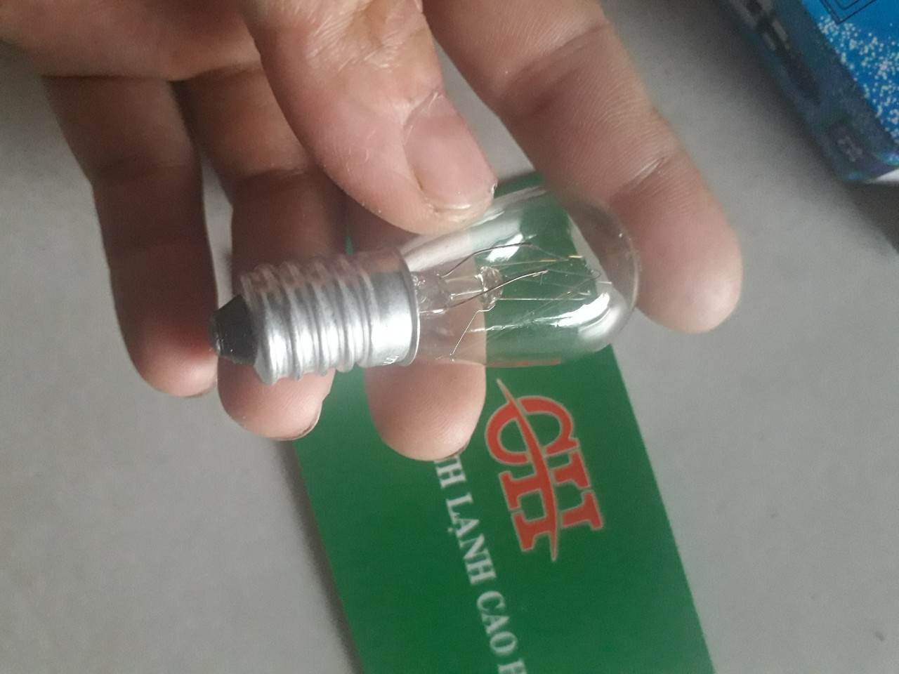 BÓNG ĐÈN TỦ LẠNH CHUÔI LỚN