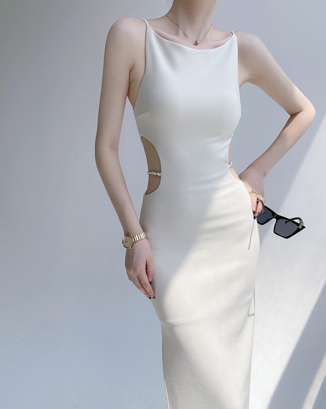 Đầm tiệc 2 dây cổ cao , khoét eo sang trọng