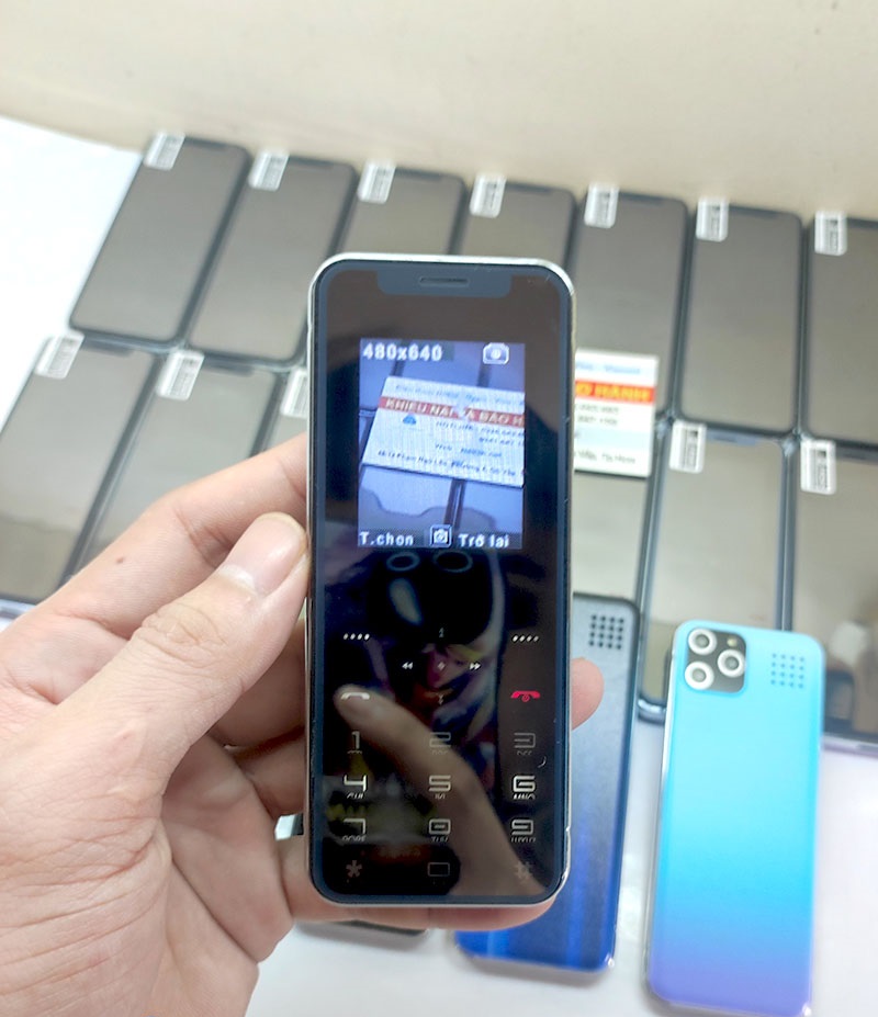 [Mới Fullbox] Điện thoại Mini H666 2SIM độc đáo và sang trọng