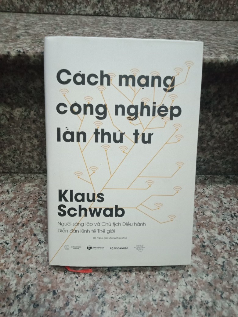Sách Cách mạng công nghiệp lần thứ tư
