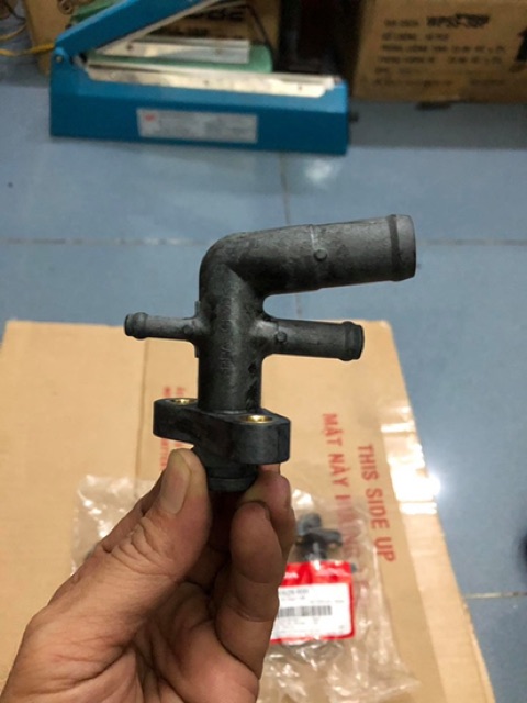 Đầu ống nối nước ab 125 + lead 125 + sh vn + sh mode + vario + pcx + clirk thái zin chính hãng honda