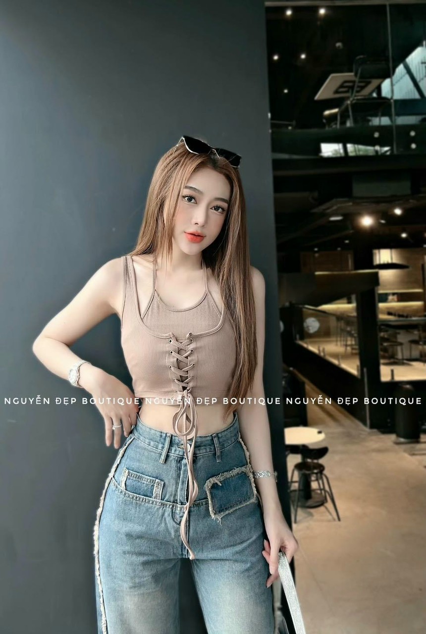 Sét áo yếm croptop xỏ chéo dây cổ yếm