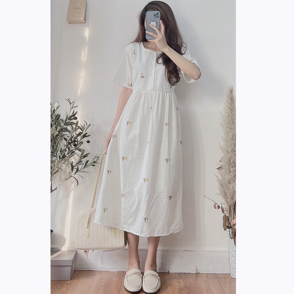Váy hoa cúc babydoll cài cúc ngực có đai eo tôn dáng