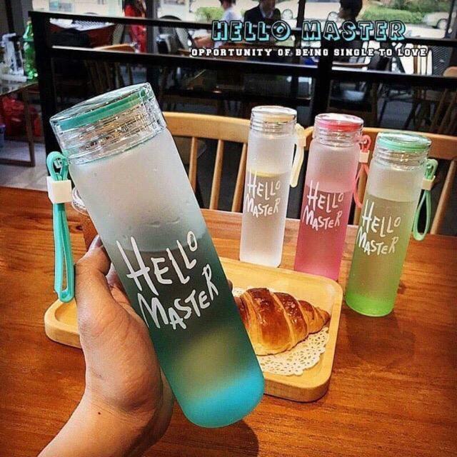 BÌNH NƯỚC THỦY TINH DÂY XÁCH HELLO MASTER 480ML