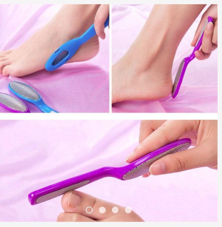 Dụng cụ chà gót chân bằng thép, giúp gót chân hồng hào