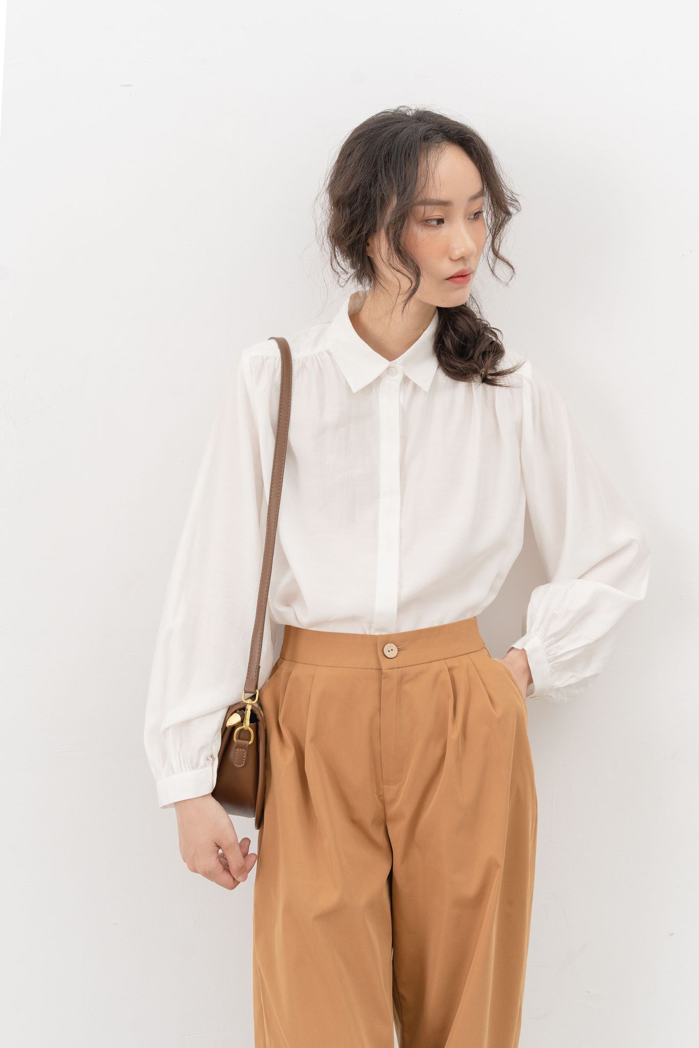 Quần bom xếp ly be đáp chun sau MADELEN