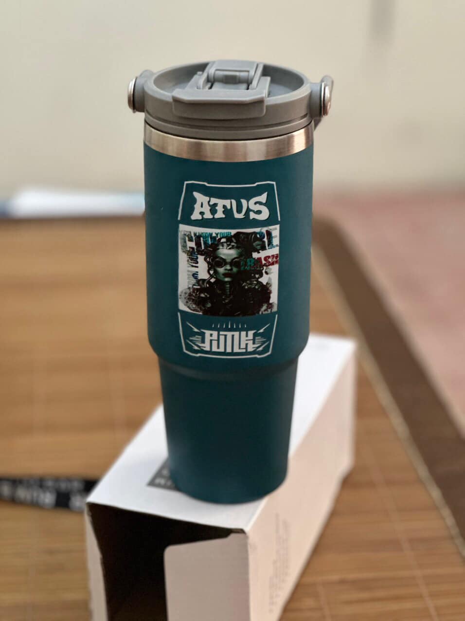 Cốc giữ nhiệt gấu dâu 750ml kèm ống hút inox 304
