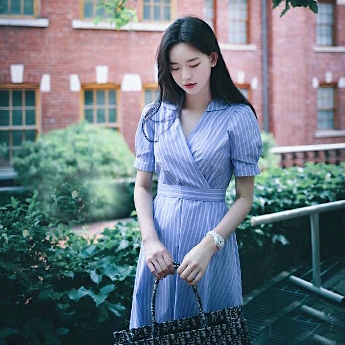Đầm sọc xanh cổ bẻ form dài