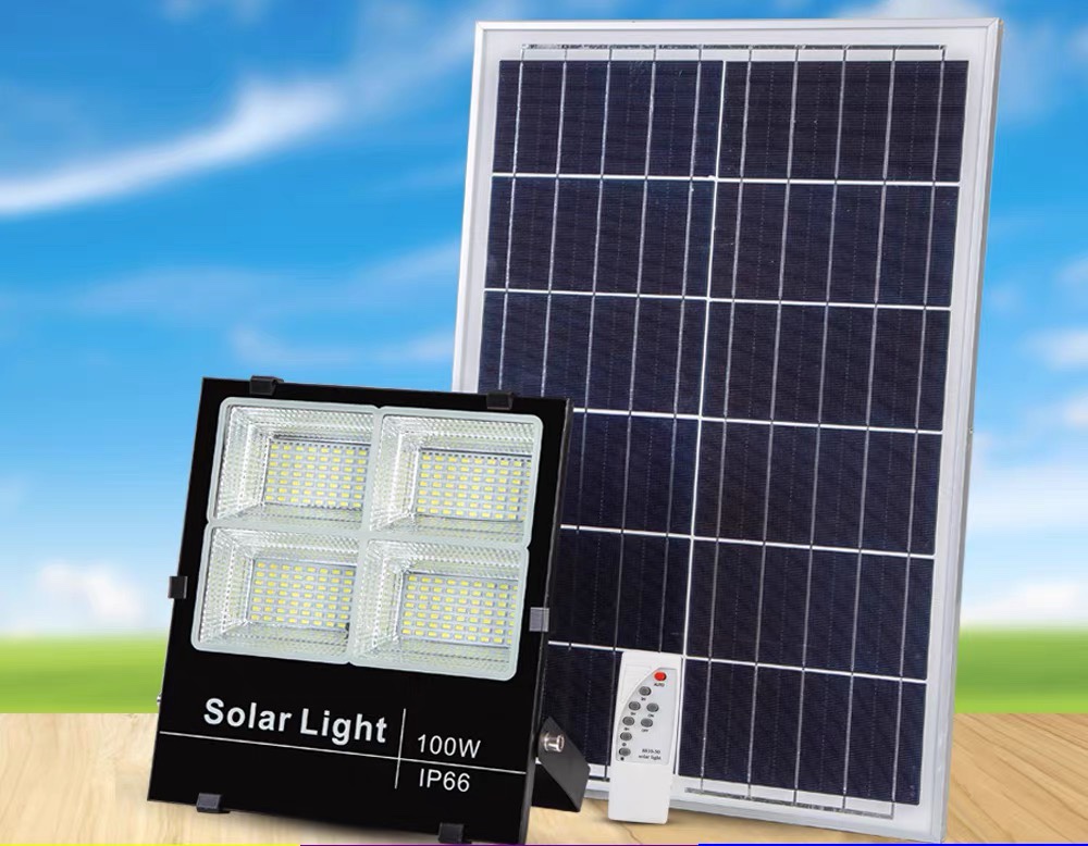 [HCM]ĐÈN PHA NĂNG LƯỢNG MẶT TRỜI 200W