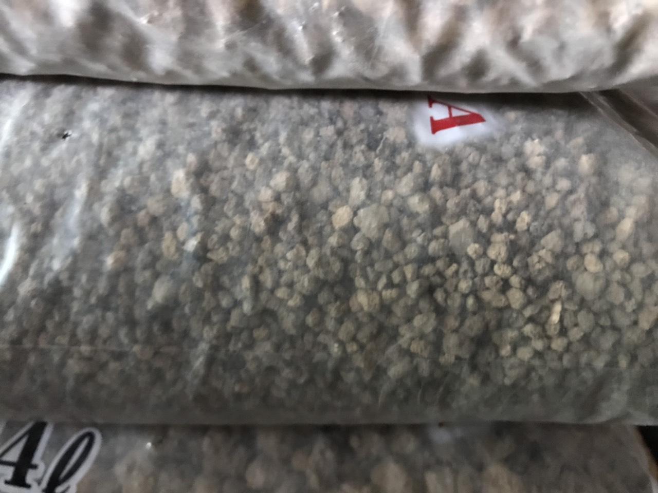 Đất nền thuỷ sinh Akadama hàng chiết lẻ 1kg size Ss