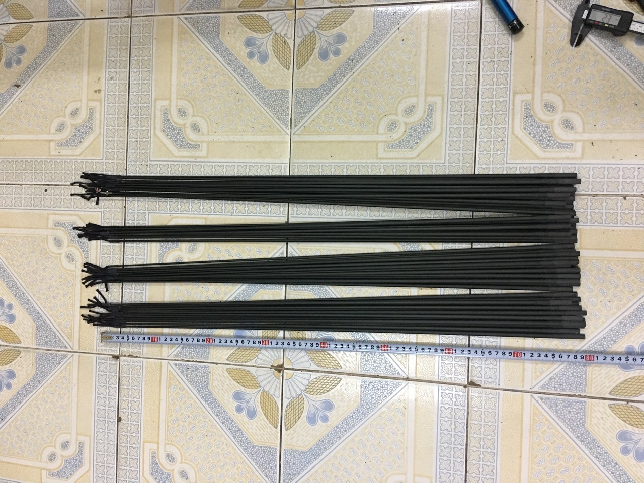 1 ĐỐT CẦN CACBON DÀI 80cm