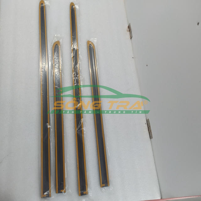 NẸP SƯỜN CỬA VIOS 2003-2005 CÓ CHỈ MẠ (GIÁ 1 CÁI, SHOP SẼ GỌI ĐỂ CHỐT VỊ TRÍ CÁNH)