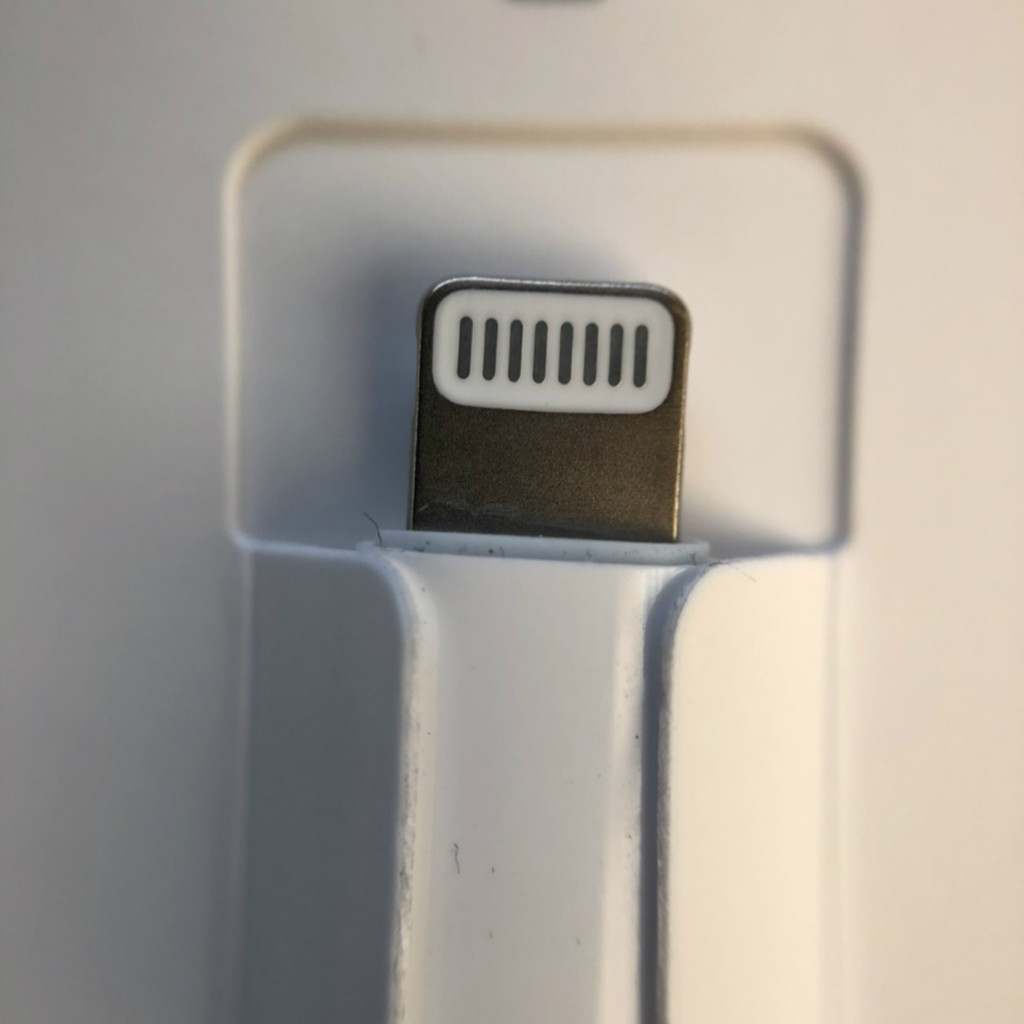 Jack chuyển đổi tai nghe iphone lightning ra 3.5mm cho iphone - halustore