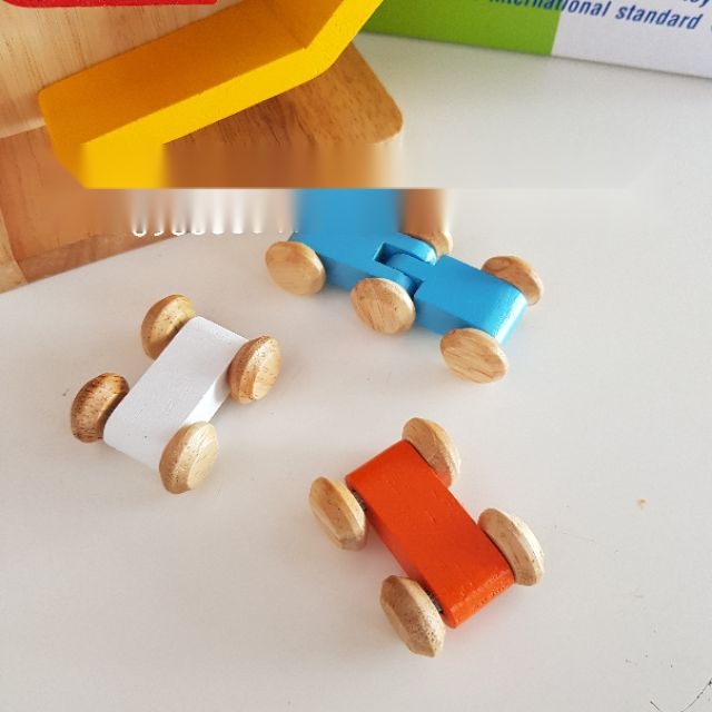 Vách xe rượt đuổi Winwintoys
