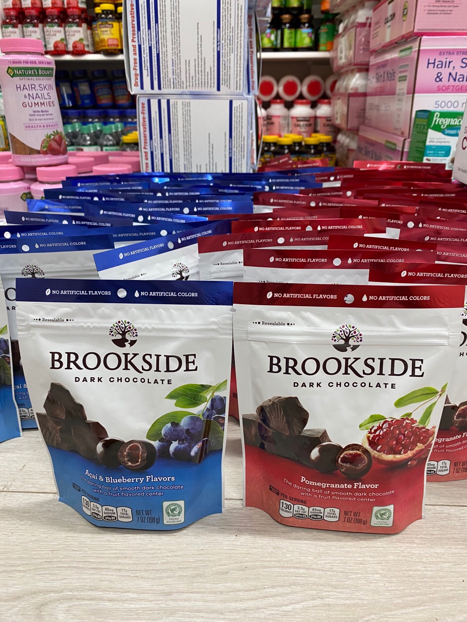 Socola đắng nhân trái cây Brookside của Mỹ.