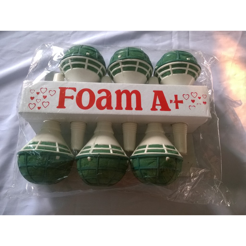 1 cái trụ cầm tay cô dâu