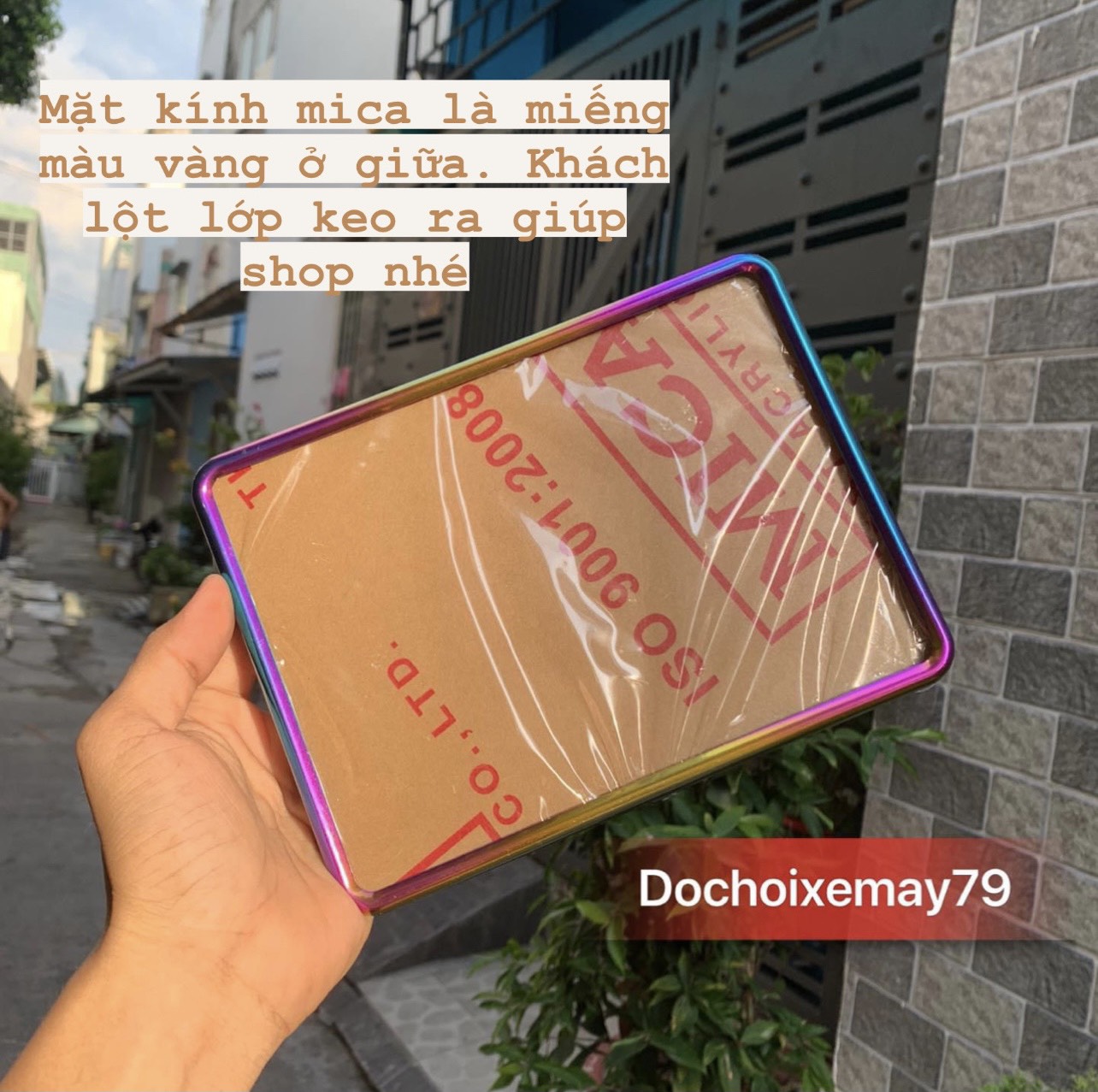 Khung biển số titan tặng kèm mặt kính mica